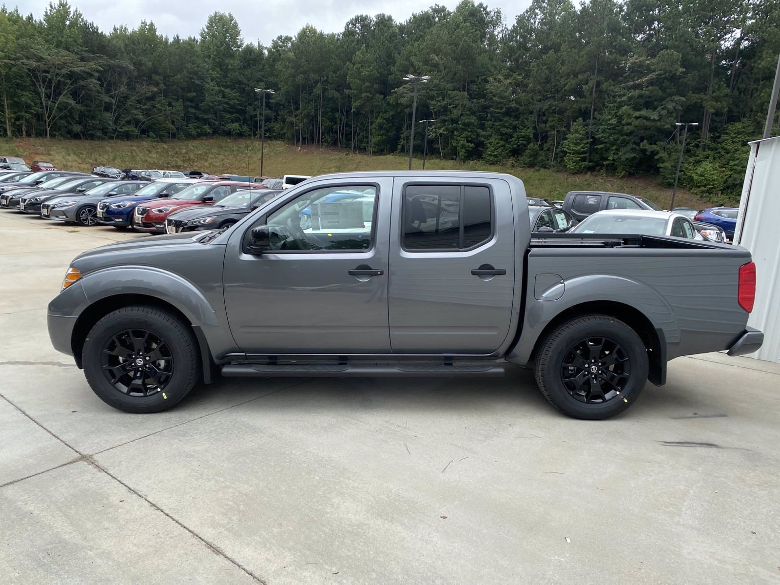 New 2020 Nissan Frontier SV Midnight Edition Crew Cab Pickup in ...